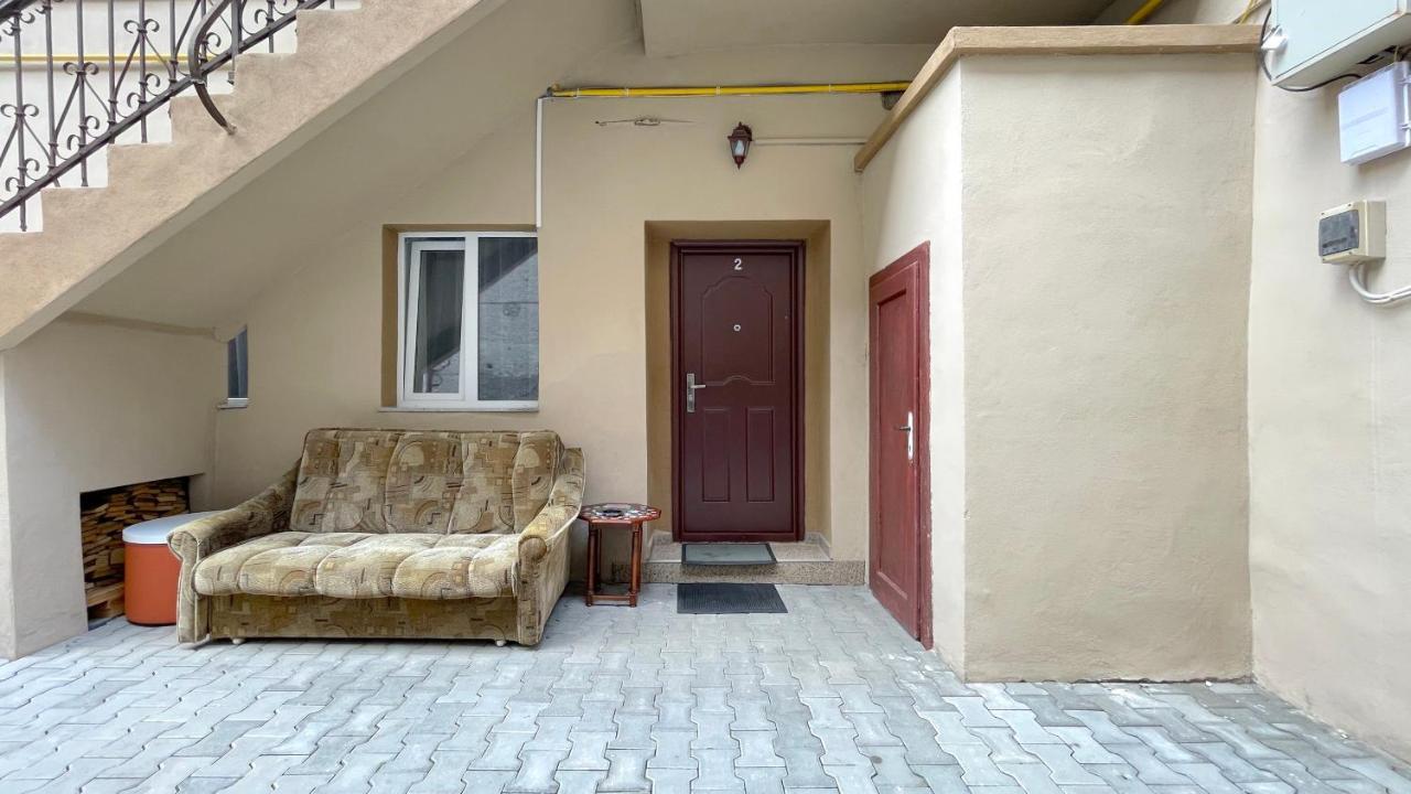 Evu Long Street Lägenhet Braşov Exteriör bild
