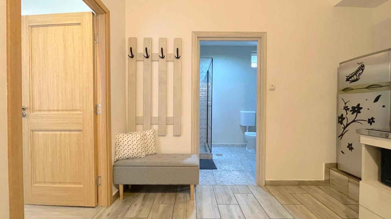 Evu Long Street Lägenhet Braşov Exteriör bild