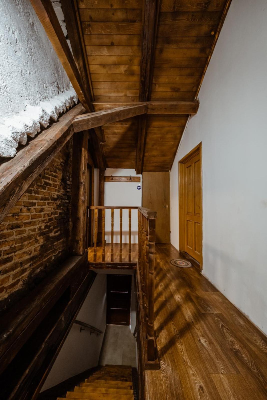 Evu Long Street Lägenhet Braşov Exteriör bild