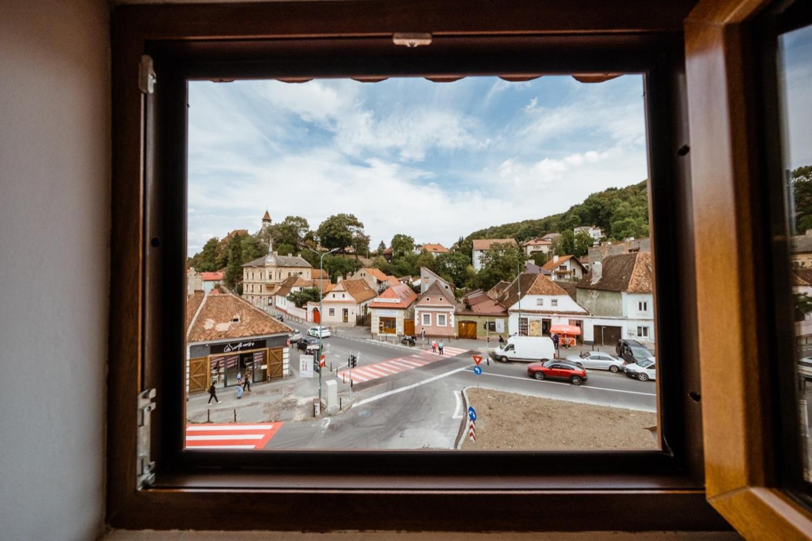 Evu Long Street Lägenhet Braşov Exteriör bild
