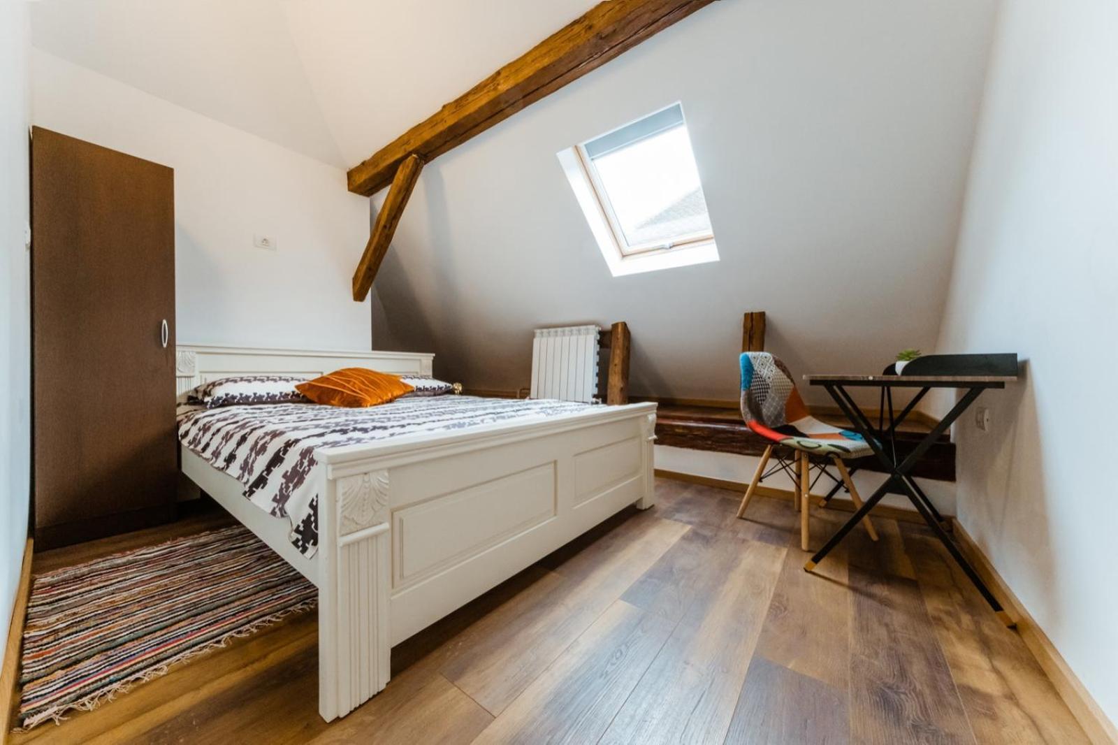 Evu Long Street Lägenhet Braşov Exteriör bild