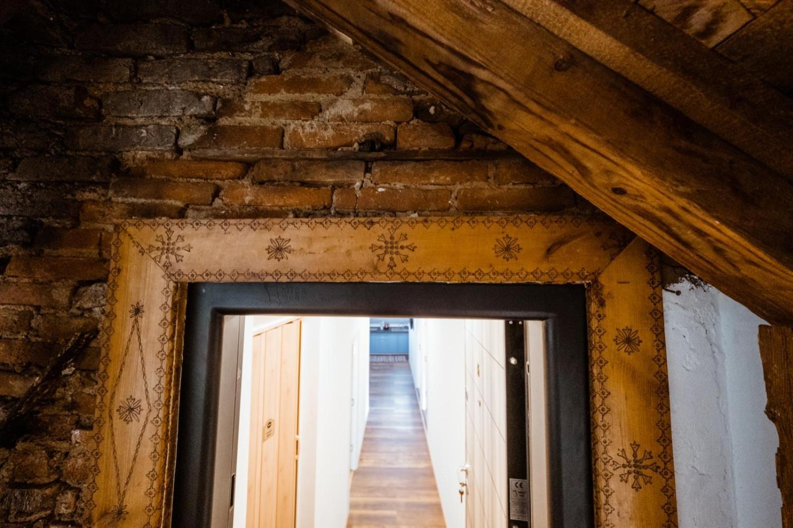 Evu Long Street Lägenhet Braşov Exteriör bild